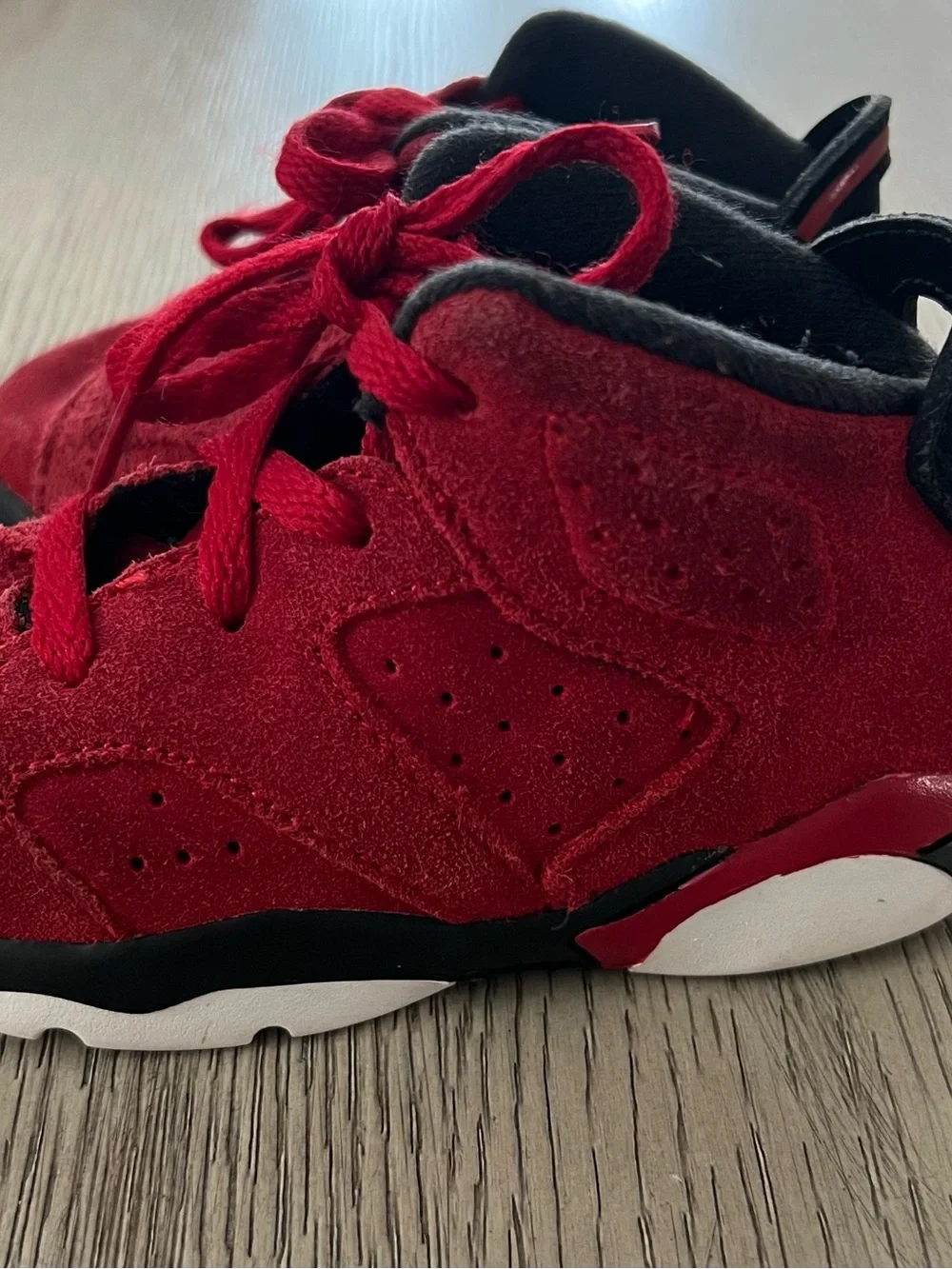 Air Jordan 6 retro toro bravo boys Red Suede Lace-Up Shoes